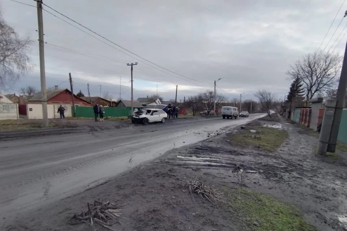 Дтп в новошахтинске 2021. Дтп в новошахтинске 28 числа. Алексеевка ростовская область. Авария в новошахтинске вчера на микрорайоне. Смертельное дтп в новошахтинске.