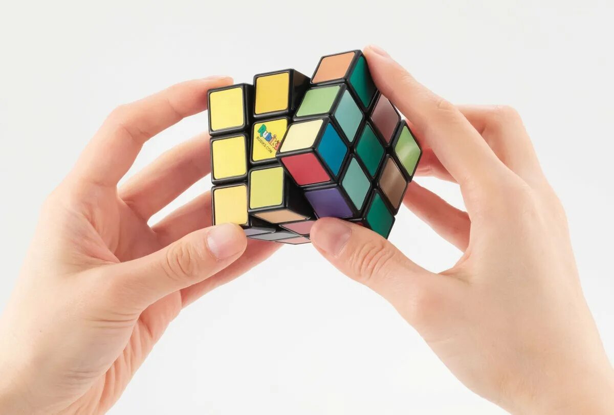 Кубик рубик легко. Кубик Рубика классический. Японский кубик Рубика. Кубик Рубика 6 граней. Самый маленький кубик рубик.