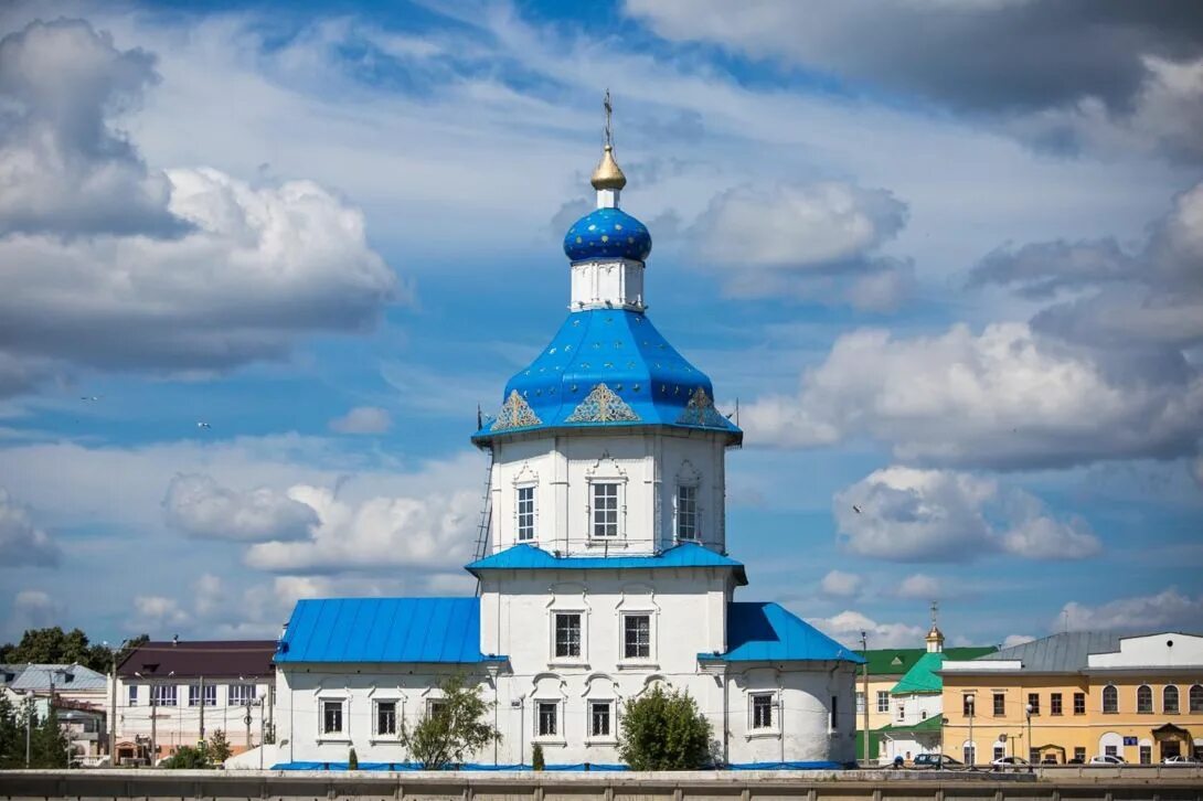 Храм успения чебоксары. Церковь на заливе в чебоксарах. Церковь успения пресвятой богородицы 18 века чебоксары. Церковь успения пресвятой богородицы чебоксары. Храм успения пресвятой богородицы успенка.