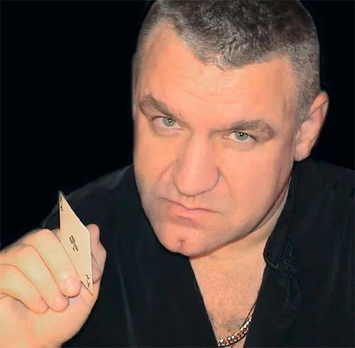 Солист группы крестовый туз. Крестовый туз фото. Крестовый туз фото. Крестовый туз. Туз (dvd).