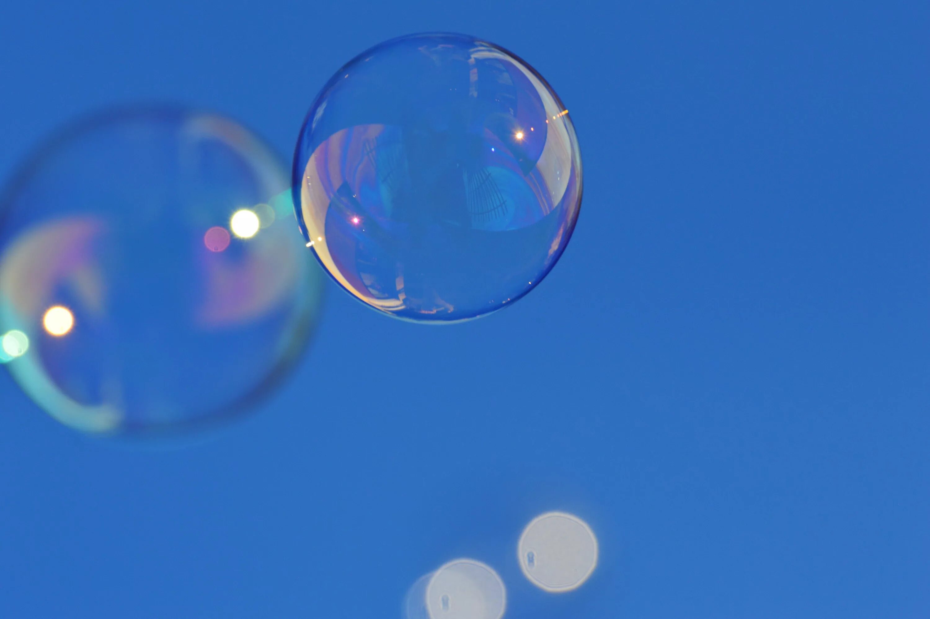Мыльные пузыри. Разноцветные мыльные пузыри. Воздушные пузыри. Разноцветные пузыри. Покажи картинку пузыри