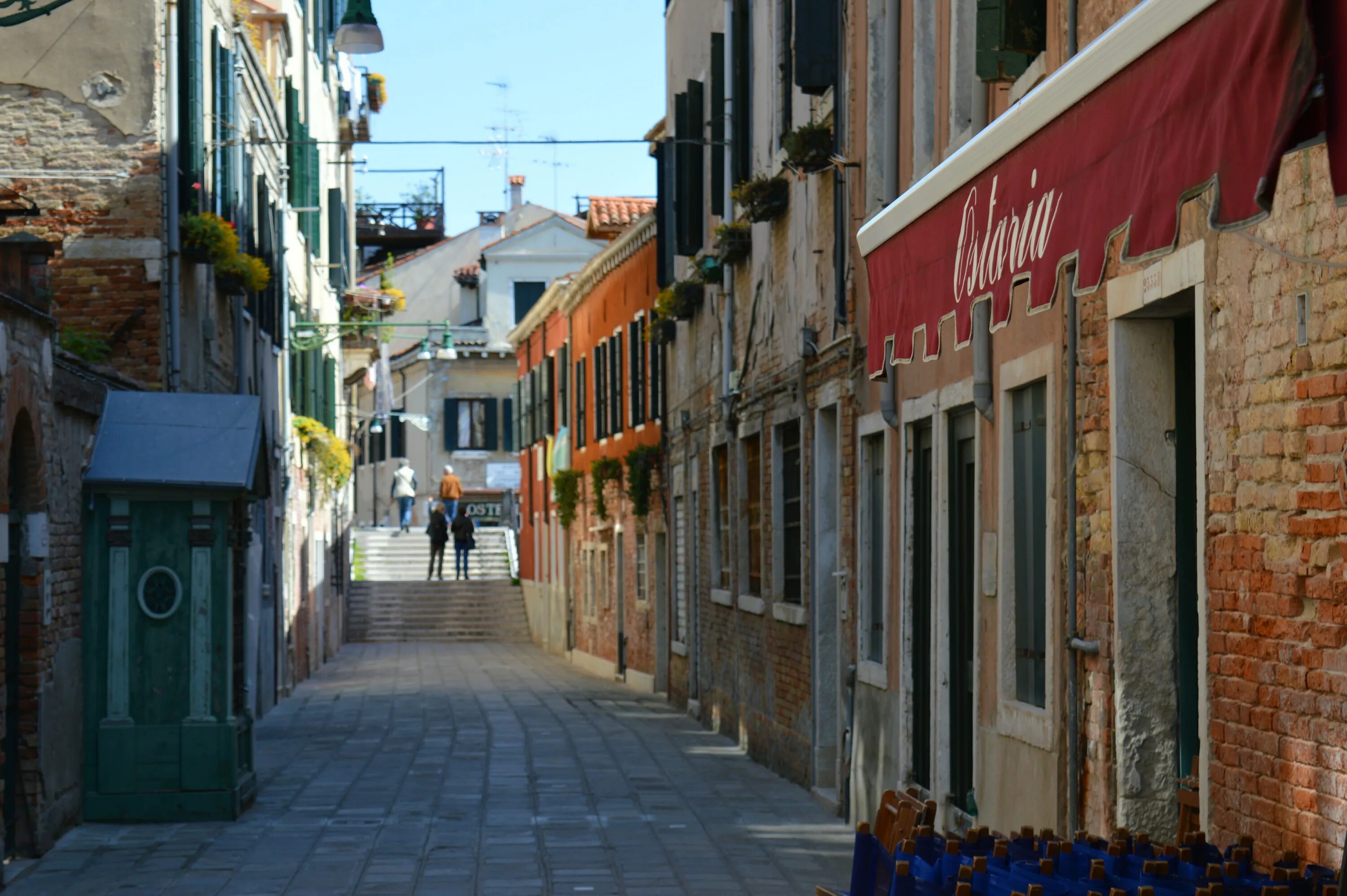 This old town. Берлин город переулки. Город / Kasaba (2009). Old Italy Town old buildings. Переулок полоса.