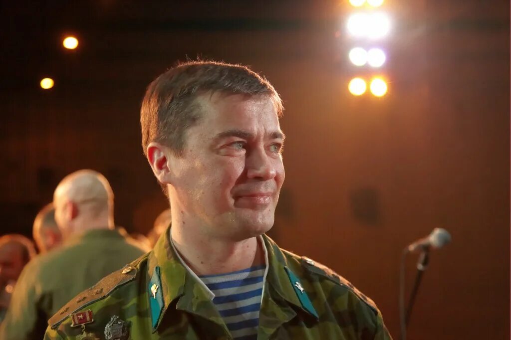 Полосатая натура голубые береты. Денис платонов голубые береты. денис платонов полосатая натура 2006.