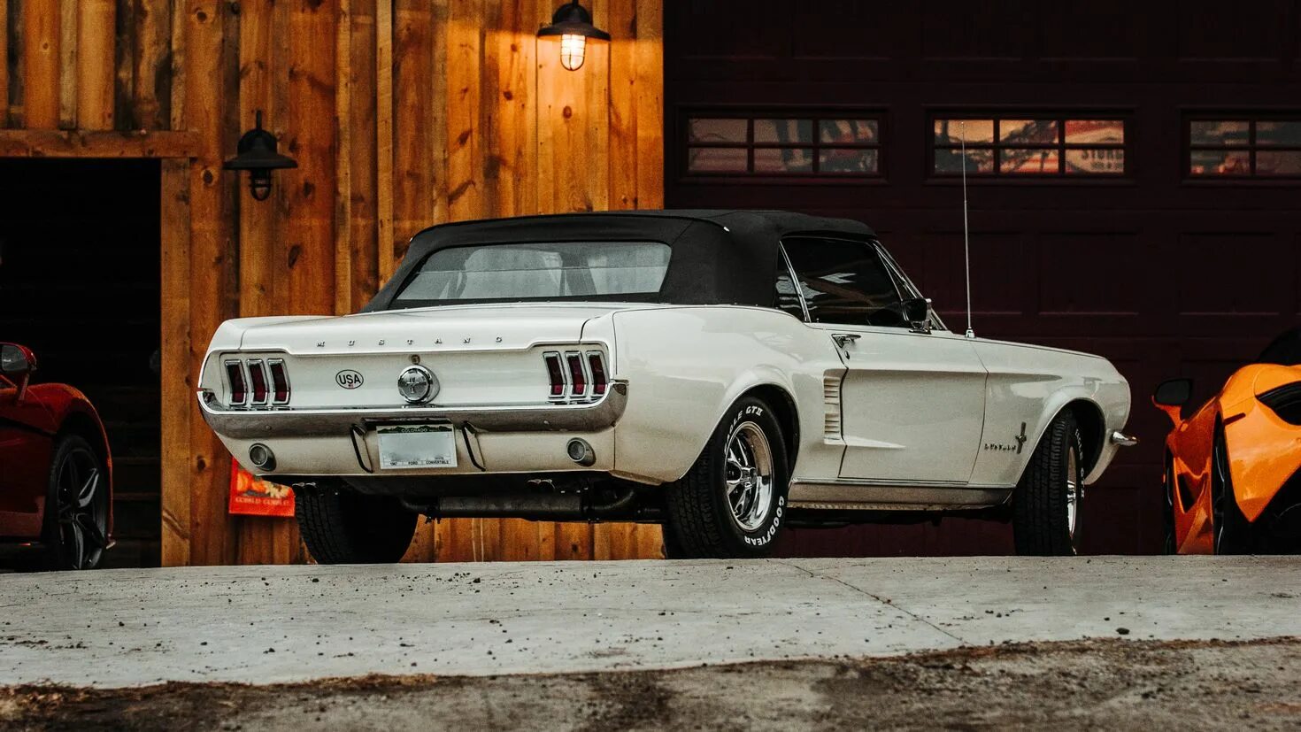 One of the girls streets white mustang. Форд Мустанг 1965. Форд Мустанг белый. Ford Mustang 2022 белый. Ford Mustang 2022.