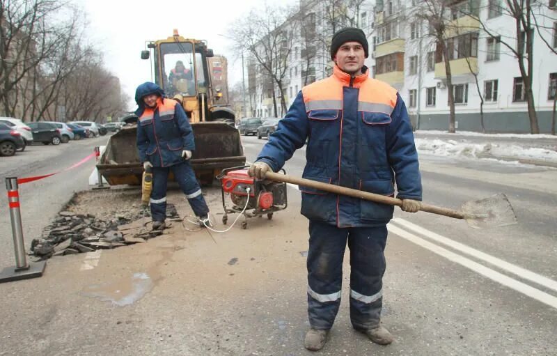 ГБУ Жилищник Москва. Дорожный рабочий. Дорожные работы. Дорожные работники. Государственное бюджетное учреждение дорожное