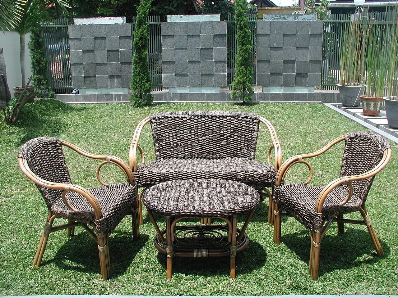 Ротанга купить цена. Мебель из ротанга Каламус. Садовая мебель Rattan Comfort 5. Комплект мебели из ротанга Белладжио коричневый. Saint Tropez мебель из искусственного ротанга.