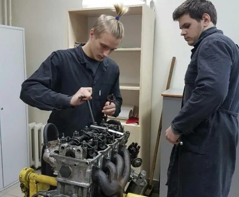 Техническая эксплуатация т с. Транспортное радиоэлектронное оборудование. Наладка оборудования. Слесарь по контрольно-измерительным приборам и автоматике. Техническая эксплуатация т с.