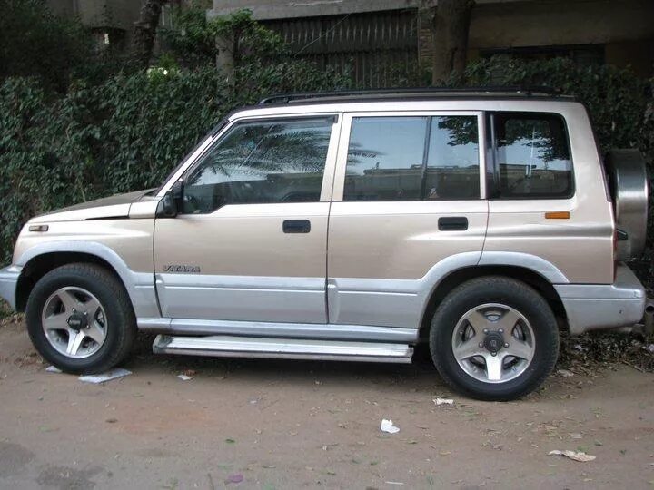 Suzuki grand vitara 1997-2005. Сузуки витара 1997. Сузуки витара 1997. Suzuki grand vitara 2005. Сузуки 2 поколение.