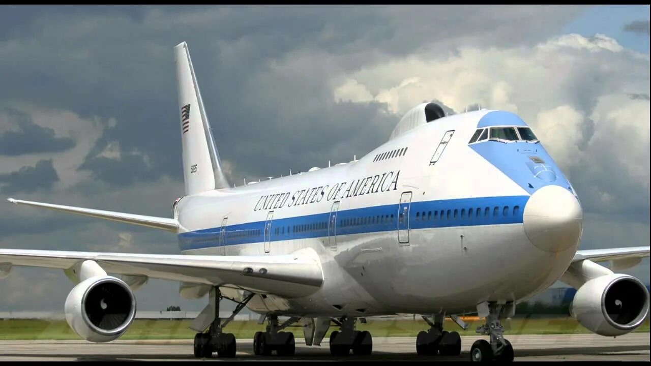 Самолет судного дня израиля поднят в воздух. Boeing 747-e4b nightwatch. боинг е4. e-4b самолет. e-4b nightwatch.