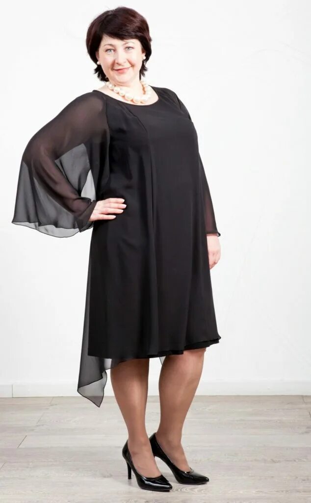 костюмы для женщин 50 лет. одежда для женщины 50 лет стильная. стильные платья для полных. одежда для полных женщин после 60. платья для женщин 50 лет.