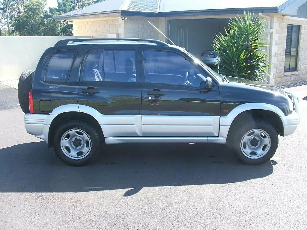 Купить сузуки гранд витара 1998 2005. Suzuki Grand Vitara 1998. Судзуки Гранд Витара 1998. Сузуки Гранд Витара 98. Сузуки Гранд Витара 1998 года.