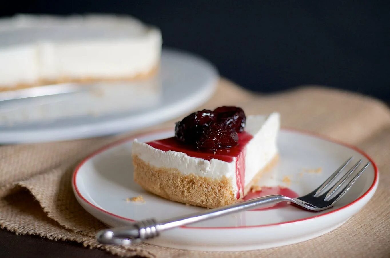 Рецепт чизкейка с творожным сыром в духовке. Чизкейк mascarpone. Чизкейк с маскарпоне. Сыр маскарпоне чизкейк. Чизкейк маскарпоне рикотта.