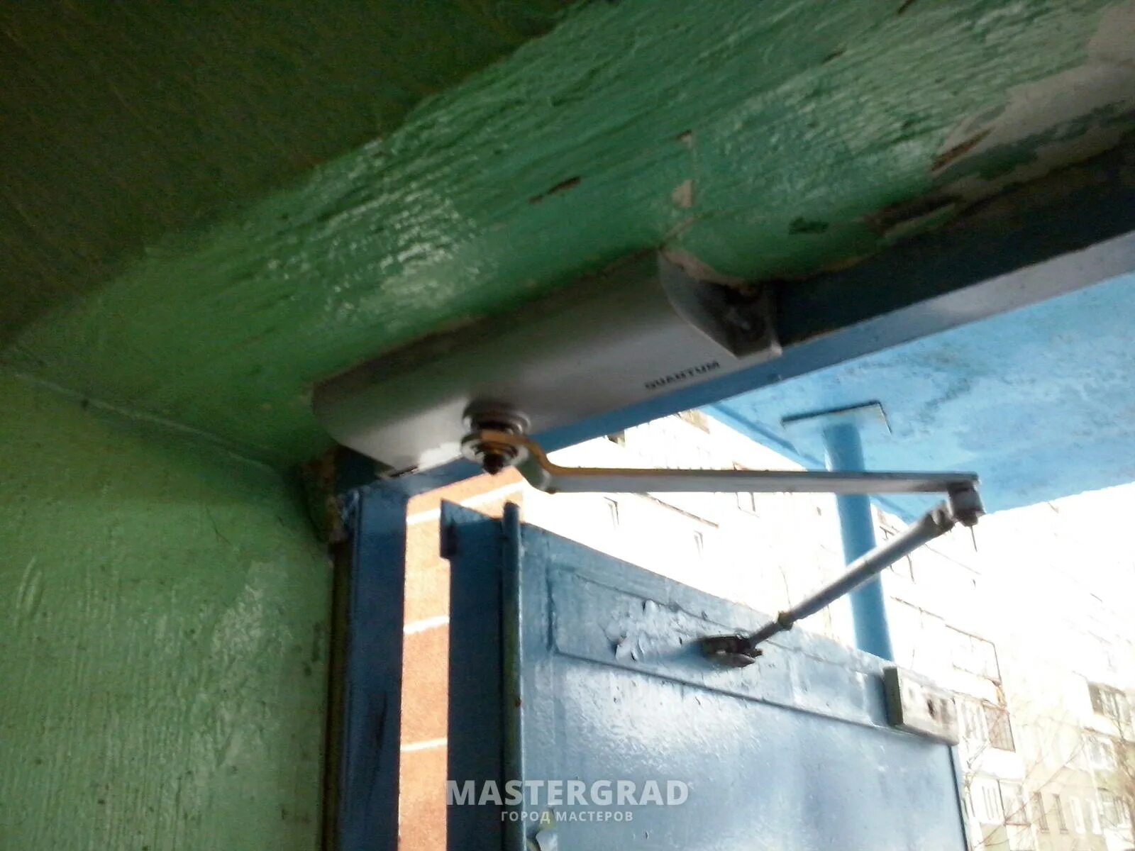 Не закрывается дверь подъезда. Не закрывается дверь подъезда