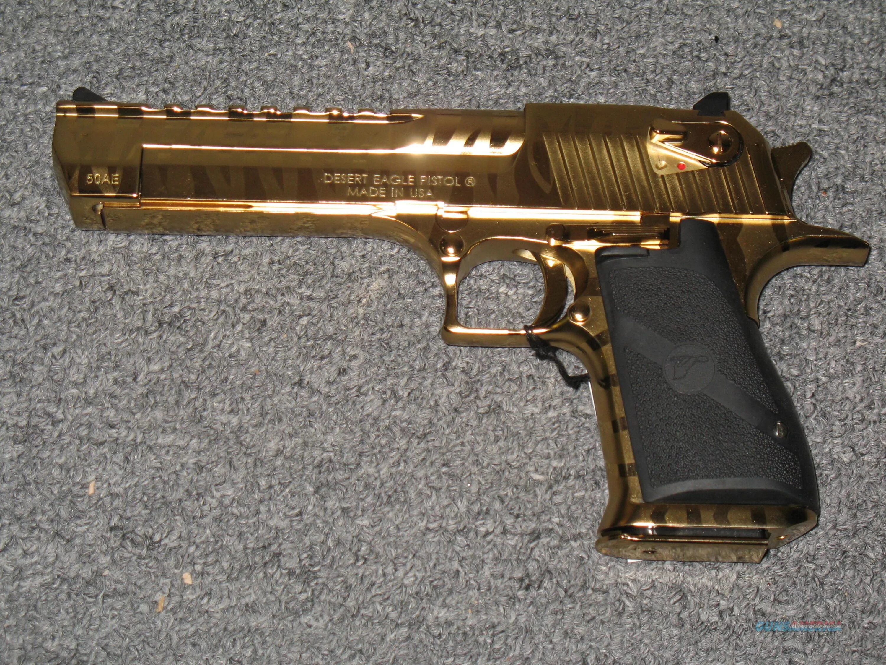 Видео дигла. Desert Eagle 50 AE. Desert Eagle 50ae Gold. Desert Eagle Mark XIX 50ae Gold. Desert Eagle 50 Magnum.