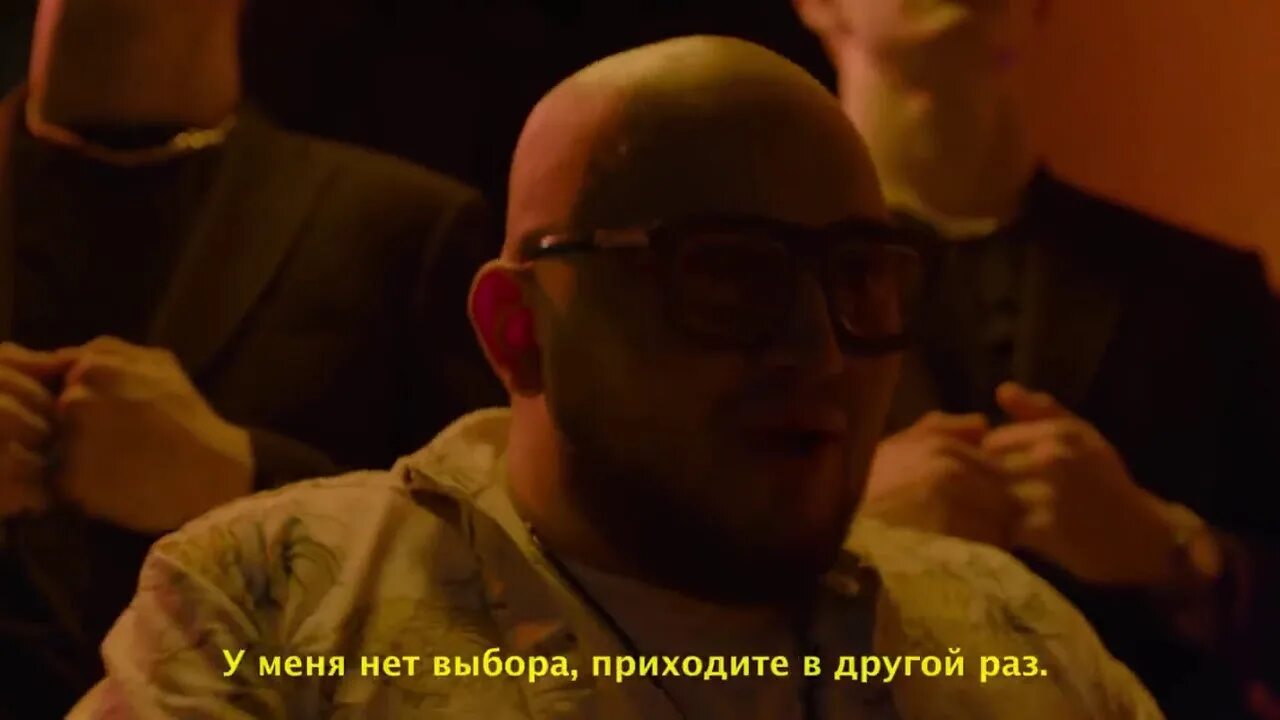 Пустите пьяным подвигаться. Пустите меня на танцпол клип. пустите меня на танцпол. песня пустите меня на танцпол пьяным подвигаться. пустите меня на танцпол кто снимался в клипе.