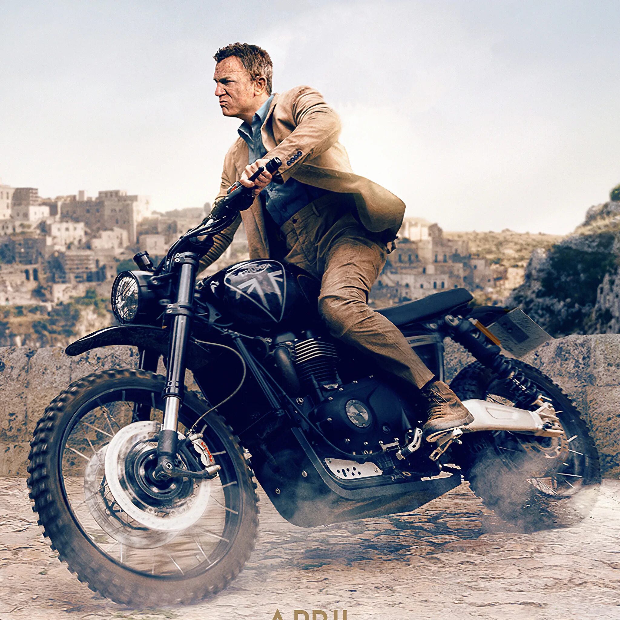 007 James Bond 2020. Мотоцикл Джеймса Бонда Triumph. Джеймс Бонд 007 no time to die. Джеймс Бонд фильм 2021.