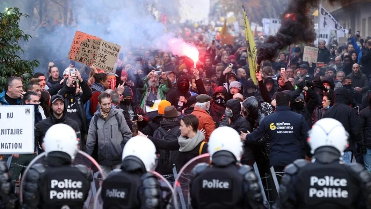 Почему бастует европа. Протесты в Австрии. Протесты в Европе сейчас. Антиукраинские протесты в Европе. Фото протестов в Европе сейчас.