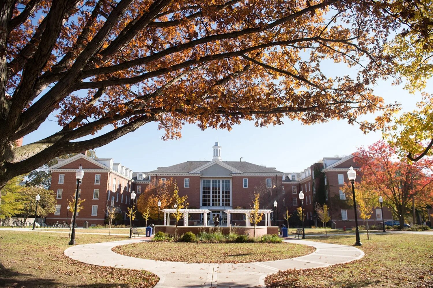 University of illinois at urbana-champaign, сша, иллинойс. Иллинойс урбана шампейн. Шомберг (иллинойс). Иллинойс университет campus. Иллинойский университет в урбане-шампейне.