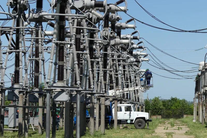 Высоковольтная линия электропередач днр. 245 квартал горловка. Кв горловка. Дом горловка. Школа 2 горловка донецкой области.