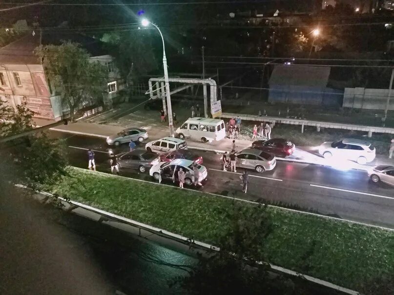 Пересечение кубанская николая островского. Дтп островского. Н. Островское авария костромская. Перекресток николая островского и кирова дтп в астрахани.