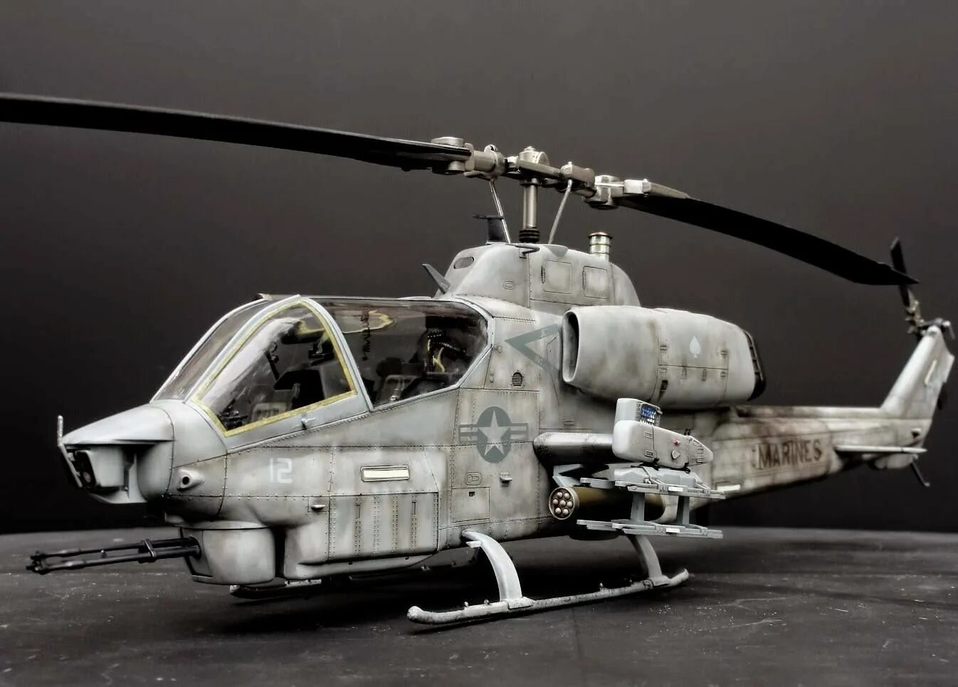 Super cobra. Bell Ah-1 super Cobra. Вертолет Ah-1g Cobra. Ah 1z super Cobra. Вертолет Ah-1g Хью Кобра.