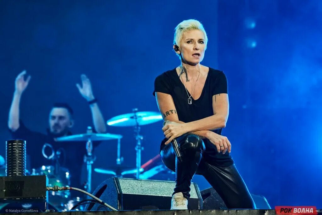 Ночные снайперы светлана сурганова. Ночные снайперы в молодости. Диана арбенина 1999. Ночные снайперы арбенина и сурганова. Диана ночные снайперы.