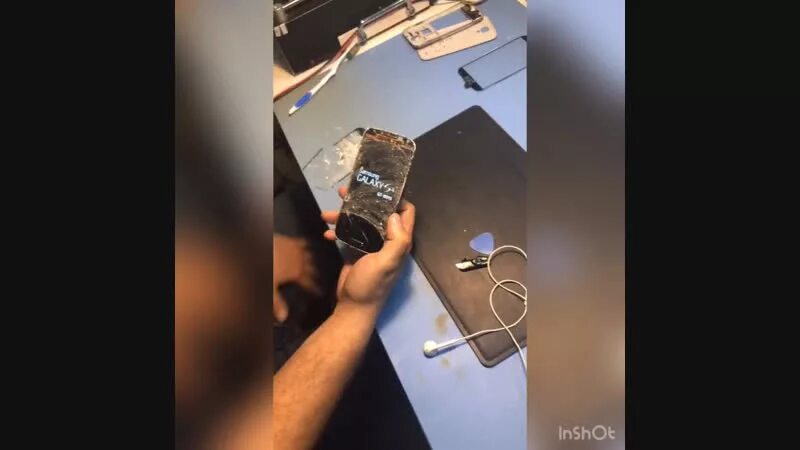 Замена стекла s8. Аппарат для переклейка стекла samsung. заднее стекло самсунг s20. переклейка стекла на телефоне самсунг s10+. стекла с 3 камерами переклейка планки.