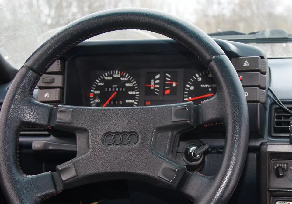 Приборка Ауди 80 б2. Приборная панель Audi 80 б2. Панель приборов Audi 80 b2. Руль Ауди 80 б2. Торпеда ауди 80