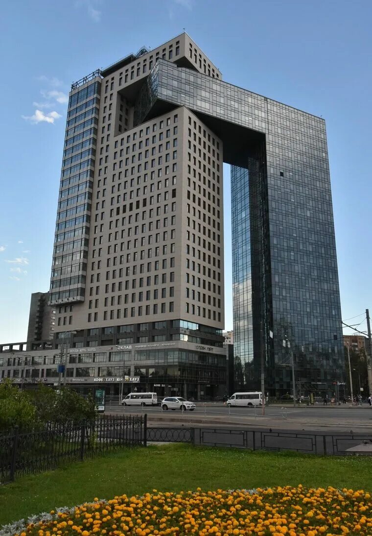 Голден центр. Голден гейт бульвар энтузиастов 2. голден гейт площадь ильича. бц голден гейт в москве. голден гейт здание в москве.