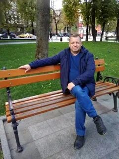 Человек 46 лет