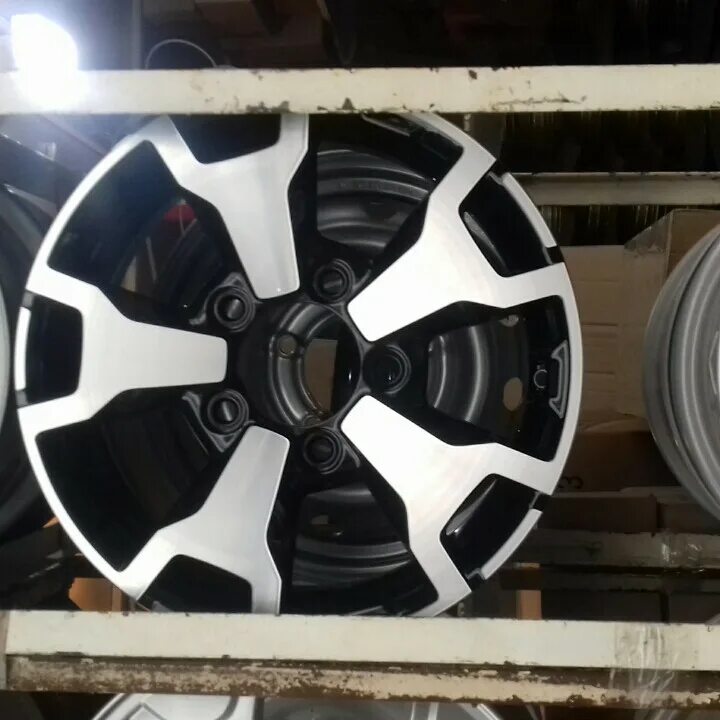 Диски гризли нива. Диски нива урбан r16 гризли. Диски кик гризли 16. Диски гризли на ниву. Диски гризли на ниву.