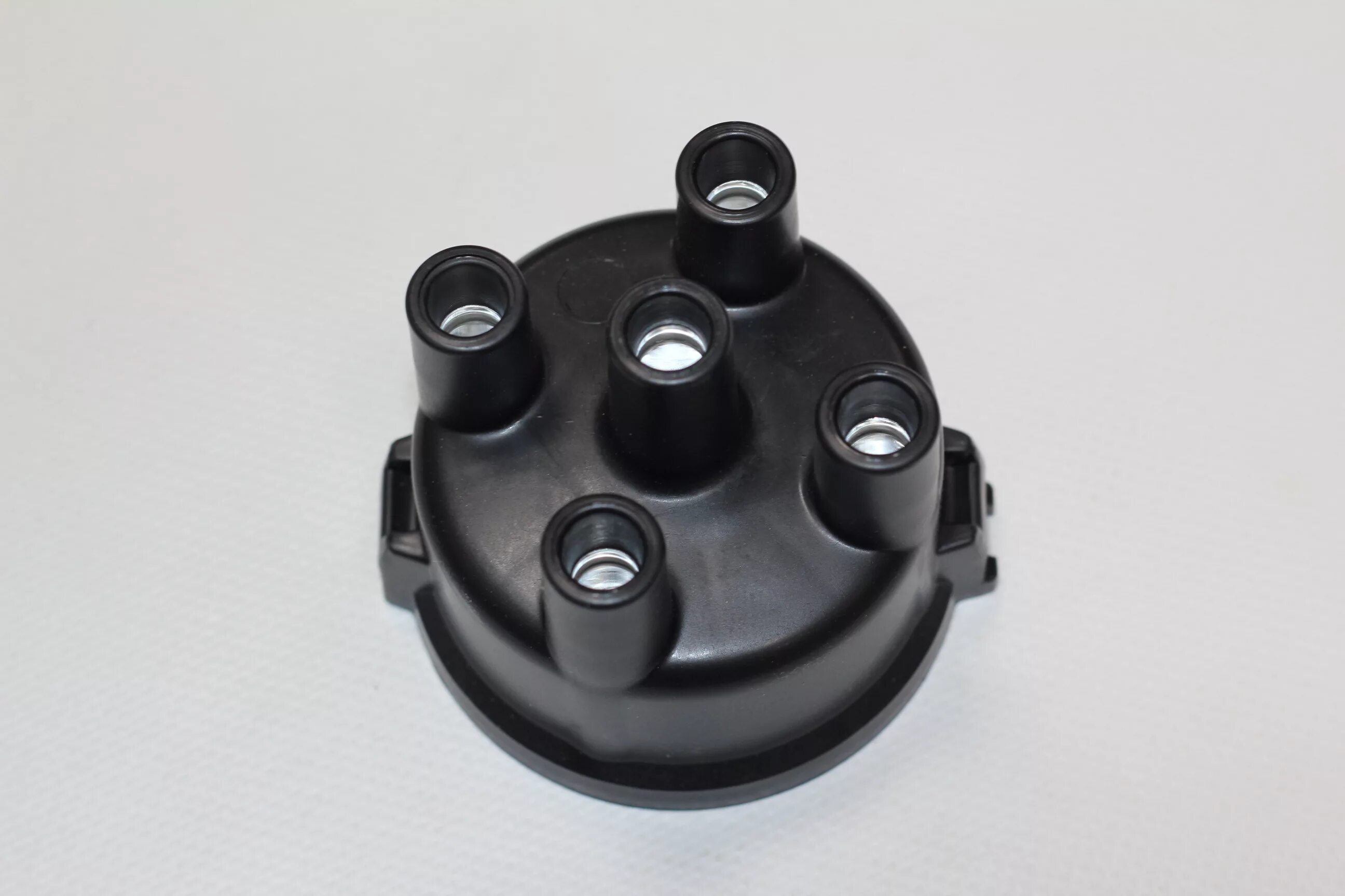 Крышка трамблёра rav 4 1 3s-fe. Крышка трамблера blazer 4. Крышка распределителя зажигания экр084 на ваз 2101-2107. Крышка трамблера 2108 "мзатэ". Крышка трамблера 53/паз р351-3706500.