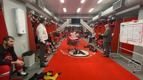 Раздевалка автомобилист