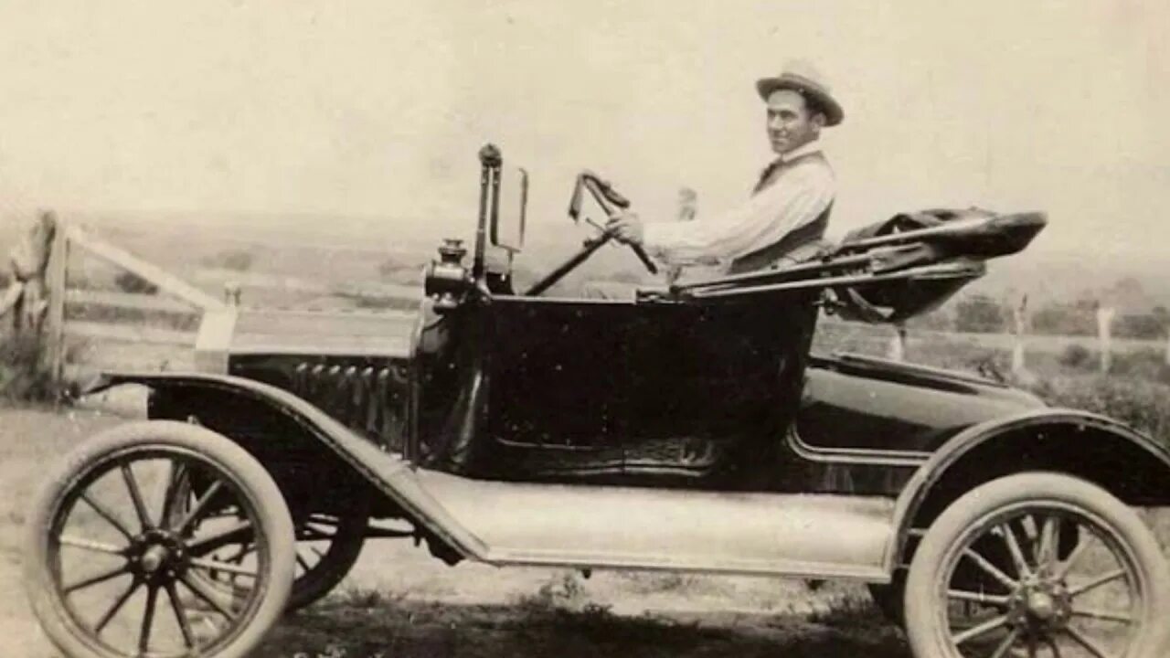 Первые the first. Ford quadricycle 1896. первый автомобиль 1806. первые автомобили 1806 год.