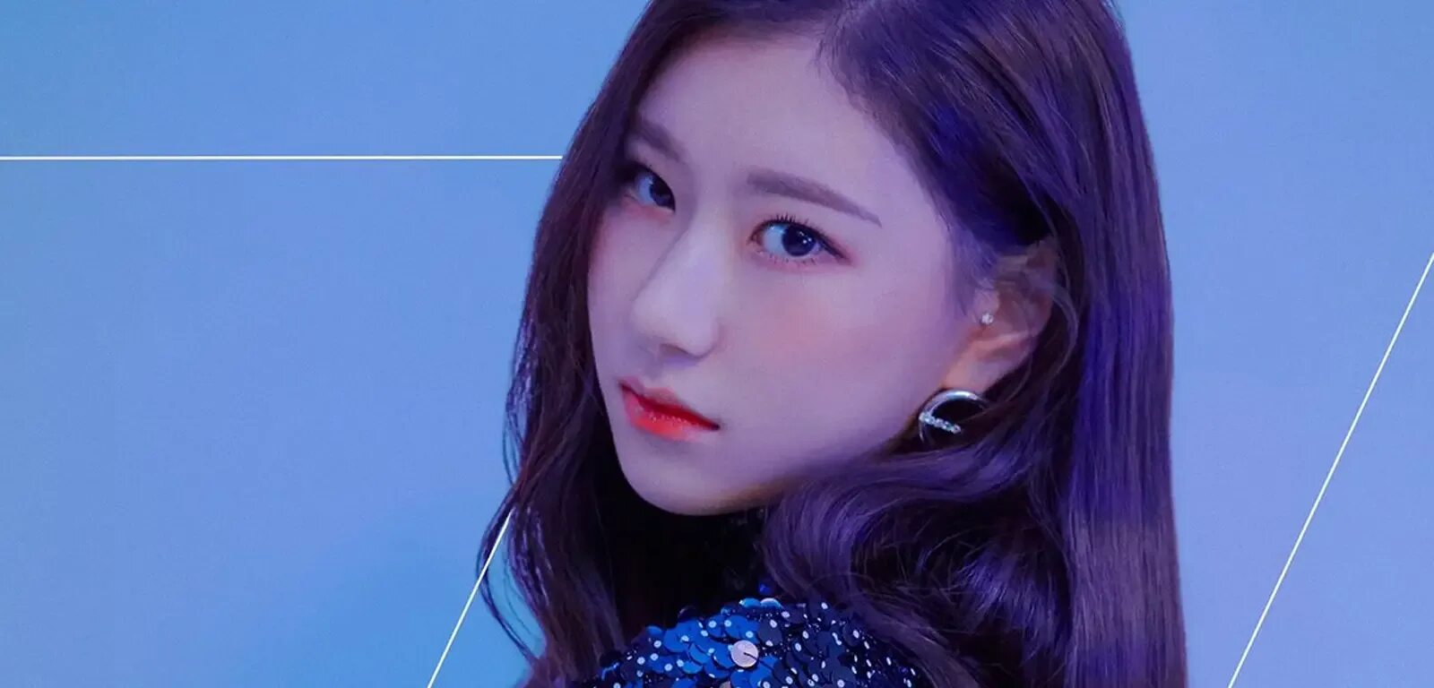 Ли чеен и черен. Itzy Chaeryeong. Группа Itzy черен. Джису Итзи. Itzy Chaeyoung.