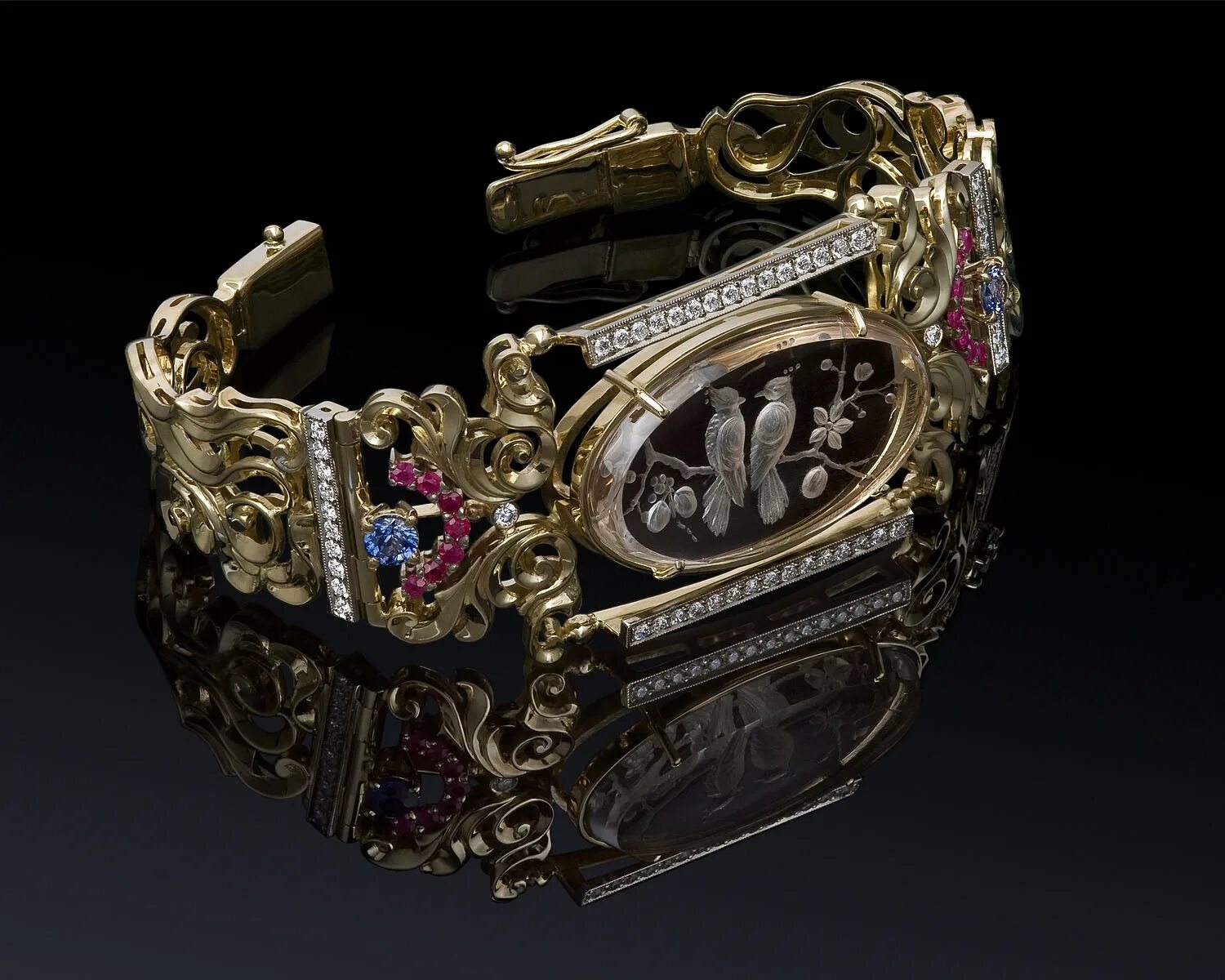 Шикарный мужской перстень. Кастомные украшения фото. Эксклюзив похожие. Эксклюзив похожие. Ювелирные украшения ломбард.