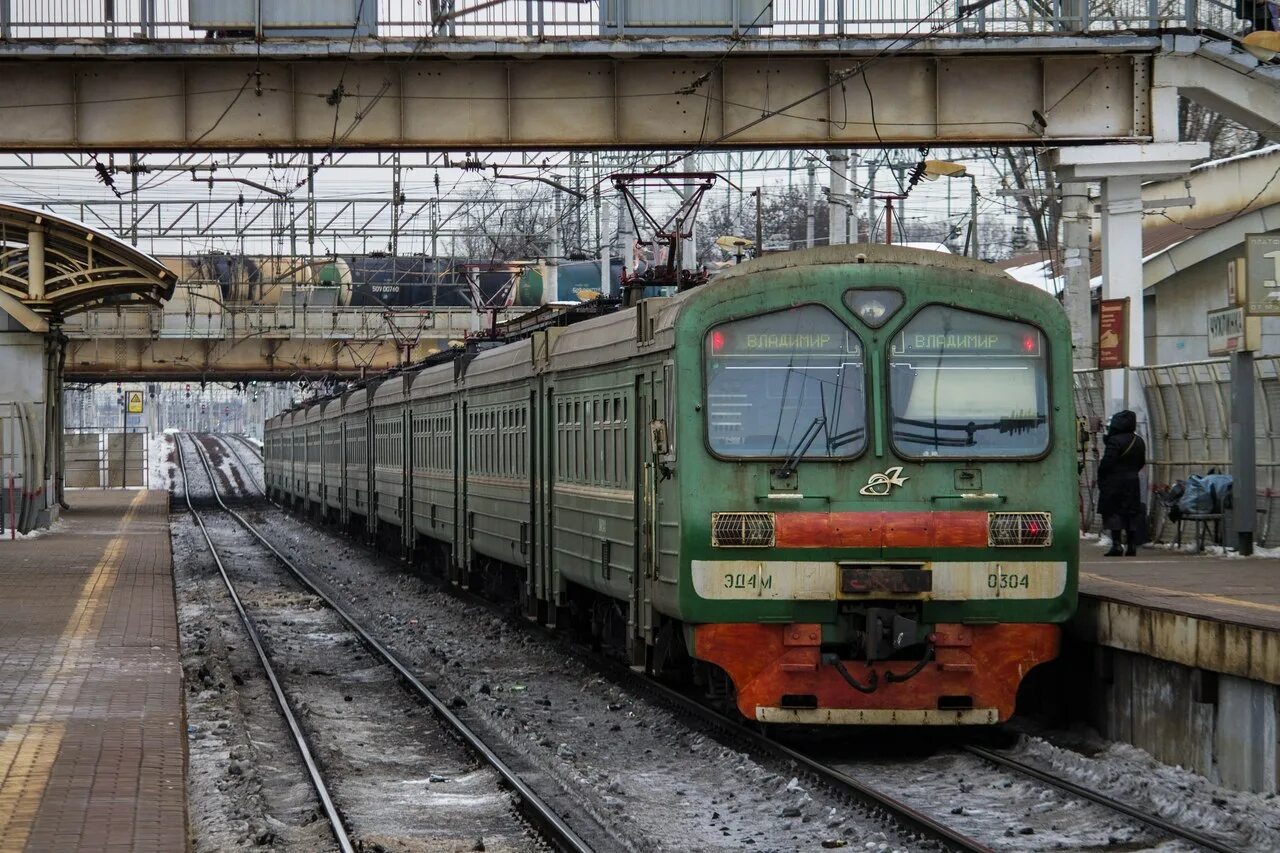 Курская пассажирская. Станция москва пассажирская курская. поезд 304м. платформа чухлинка в 1999 году. поезд 304м отзывы.