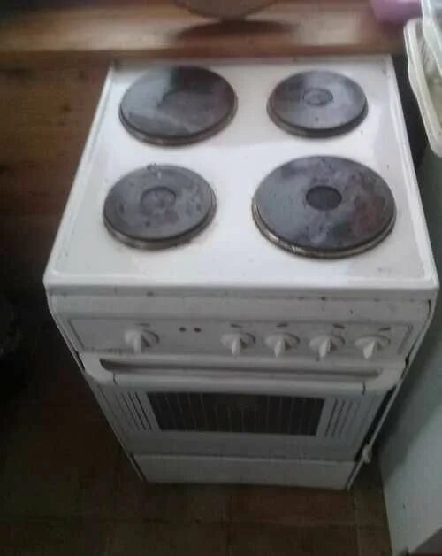 Плита электрическая индезит 4-х конфорочная. Газовая плита комфорт. Электрические плиты комфорт. 4 комфорт газавай. Электроплита эгус комфорт.