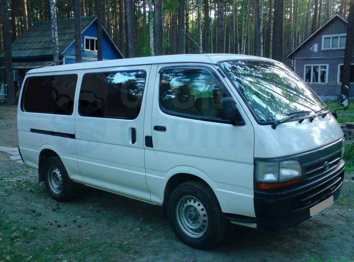 Автомобиль тойота хайс. Hiace 4wd 2002-. toyota hiace 2002. тойота хайс h100 2001 года. toyota hiace 2000 левый руль.