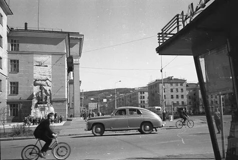 Мурманску 80