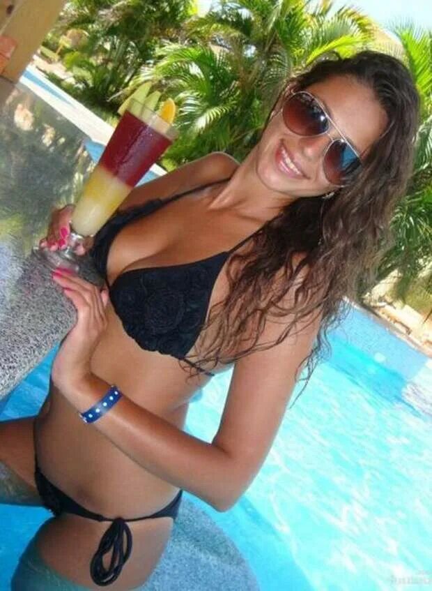 Соцсети откровенное. Красотки из социальных сетей. Красотки из социальных сетей. Красотки из социальных сетей. Красивые девушки из социальных сетей.