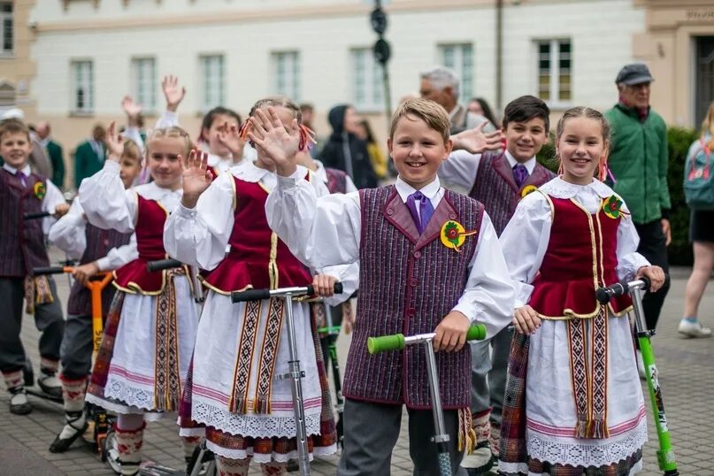 Какой праздник в литве. Культура Литвы. Литовские национальные праздники. Традиции Литвы. Праздники литовцев.