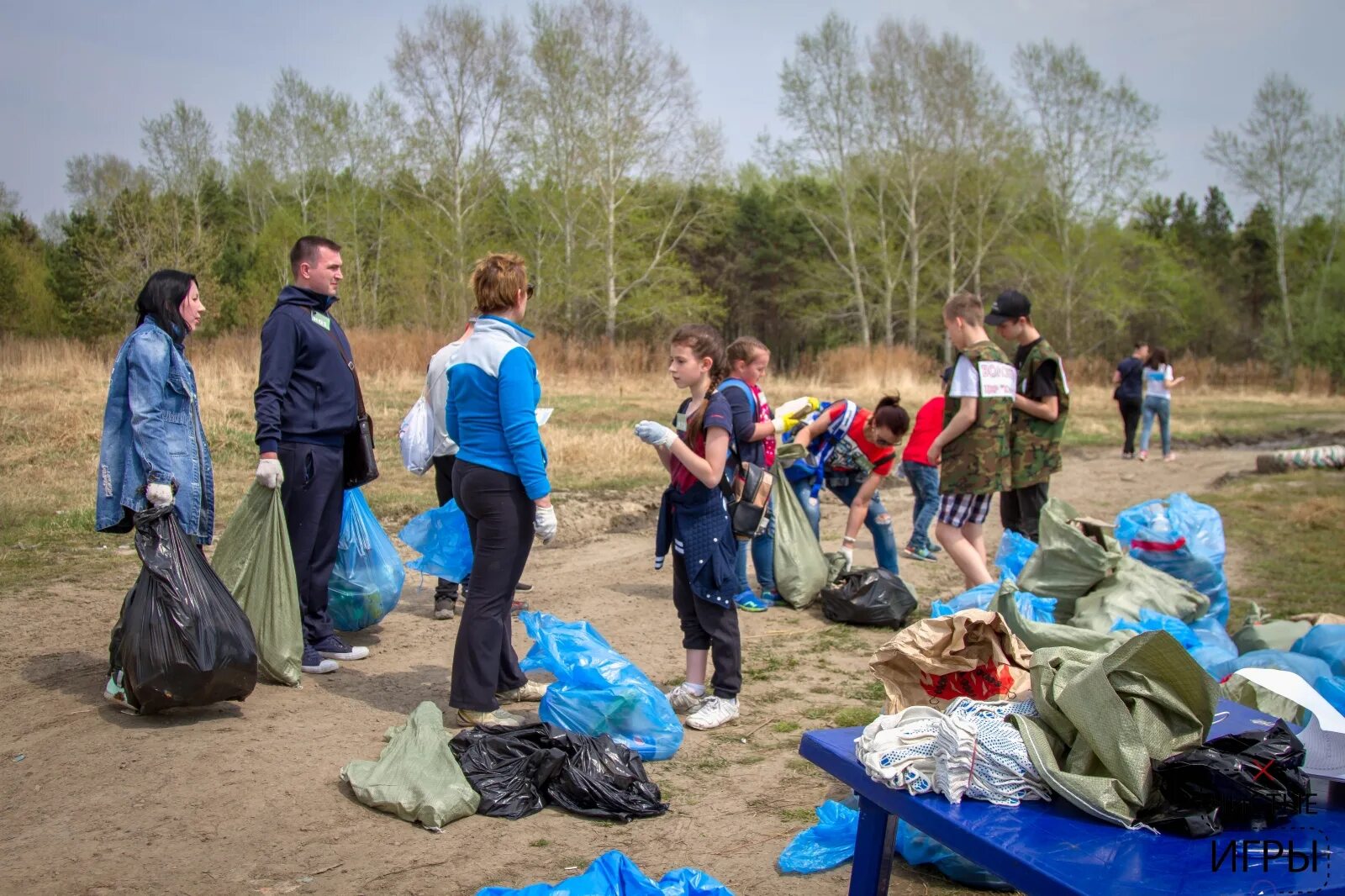 Городской экологический конкурс. Соревнование на априроде "экологический поезд". Фото к конкурсу ябеперегу.