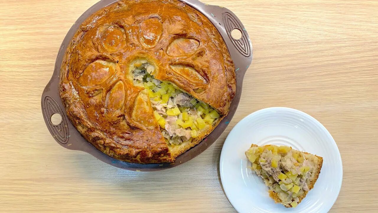 Пирог зур бэлиш. Татарская кухня зур бэлиш. Татарская кухня зур бэлиш. Бэлеш татарское национальное блюдо. Элеш и курник.