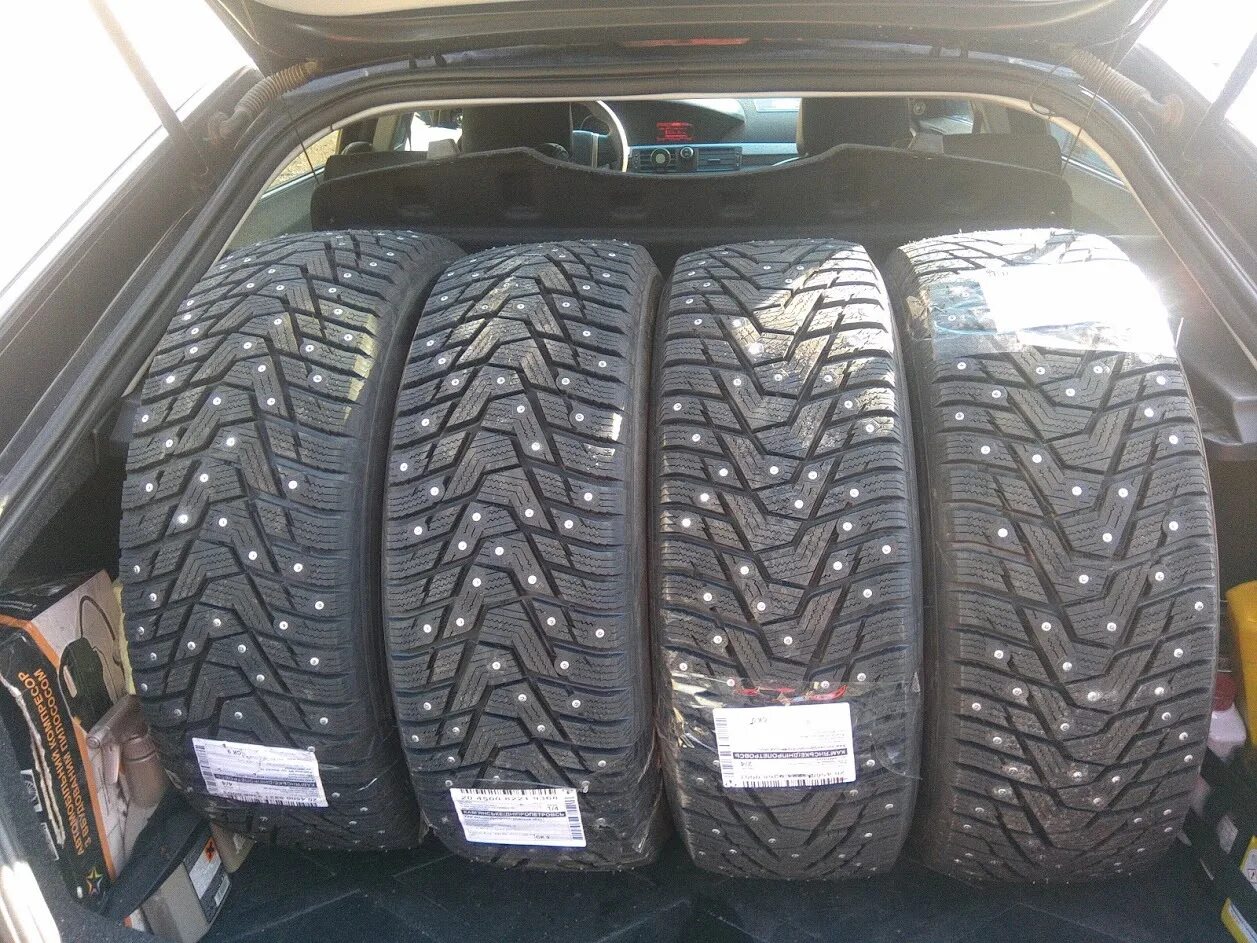 Шины ханкук отзывы владельцев. Hankook Winter i*Pike rs2 w429. Hankook Winter i Pike rs2. Зимняя резина Hankook Winter i Pike rs2. Hankook w429 i Pike rs2.