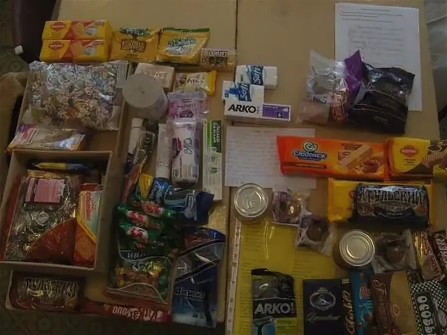 посылка в армию сладости. посылка в армию. собери посылку солдату. посылка солдату. что положить в посылку солдату в армию.