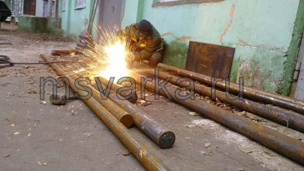 Услуги газорезки металла с выездом. Авито москва и московская область газорезчик. Авито москва и московская область газорезчик. Газорезчик картинки прикольные. Слесарь сварщик.