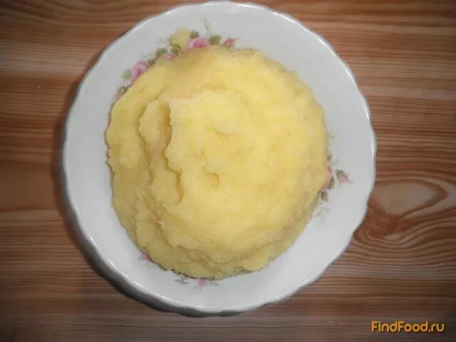 100г пюре картофельного. Пюре на воде с маслом. Картошка пюре. Пюре без молока. Картофельное пюре калорийность.