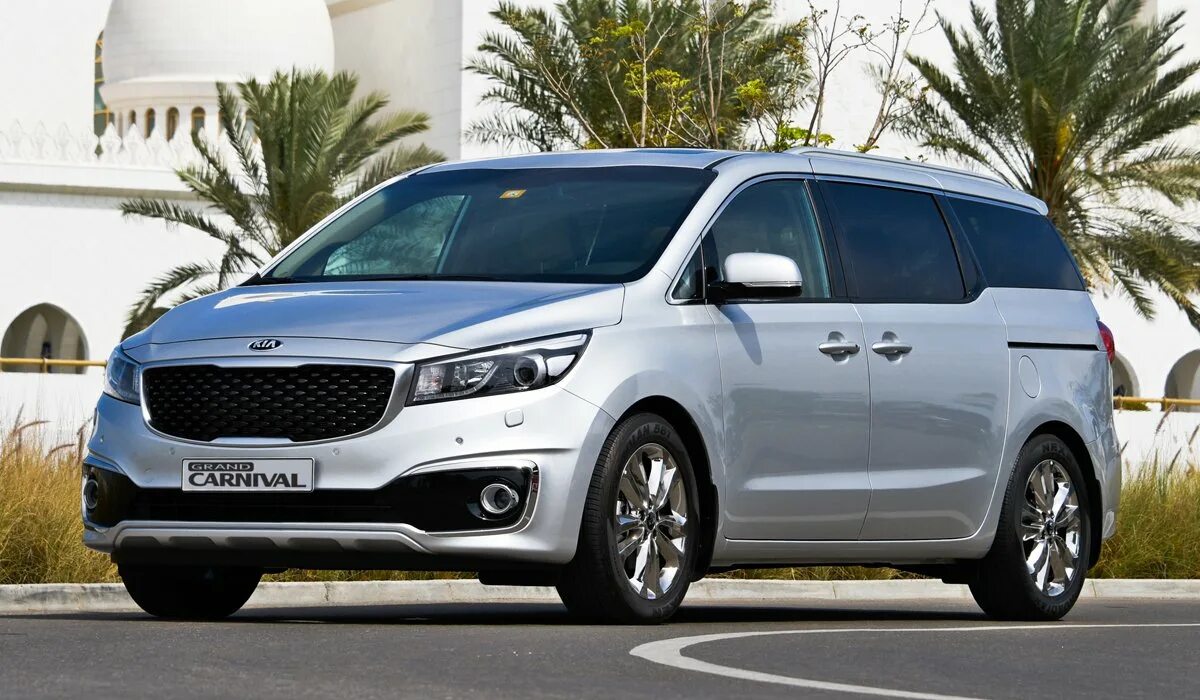 Kia carnival поколения. Kia Carnival. Kia Carnival 2020. Киа Карнивал 2014. Kia Carnival Carnival.