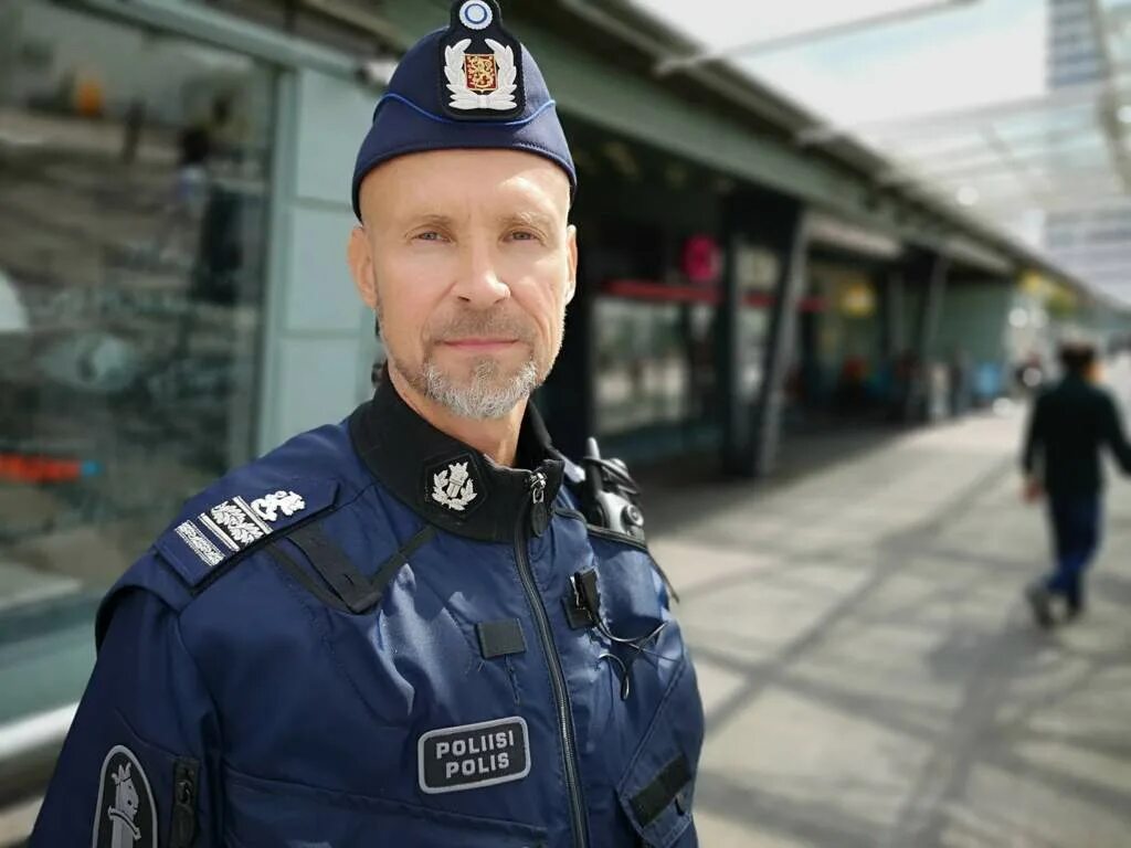 Безопасность финляндии. Форма полиции Финляндии. Полиция Финляндии. Форма финских полицейских. Финская полиция.